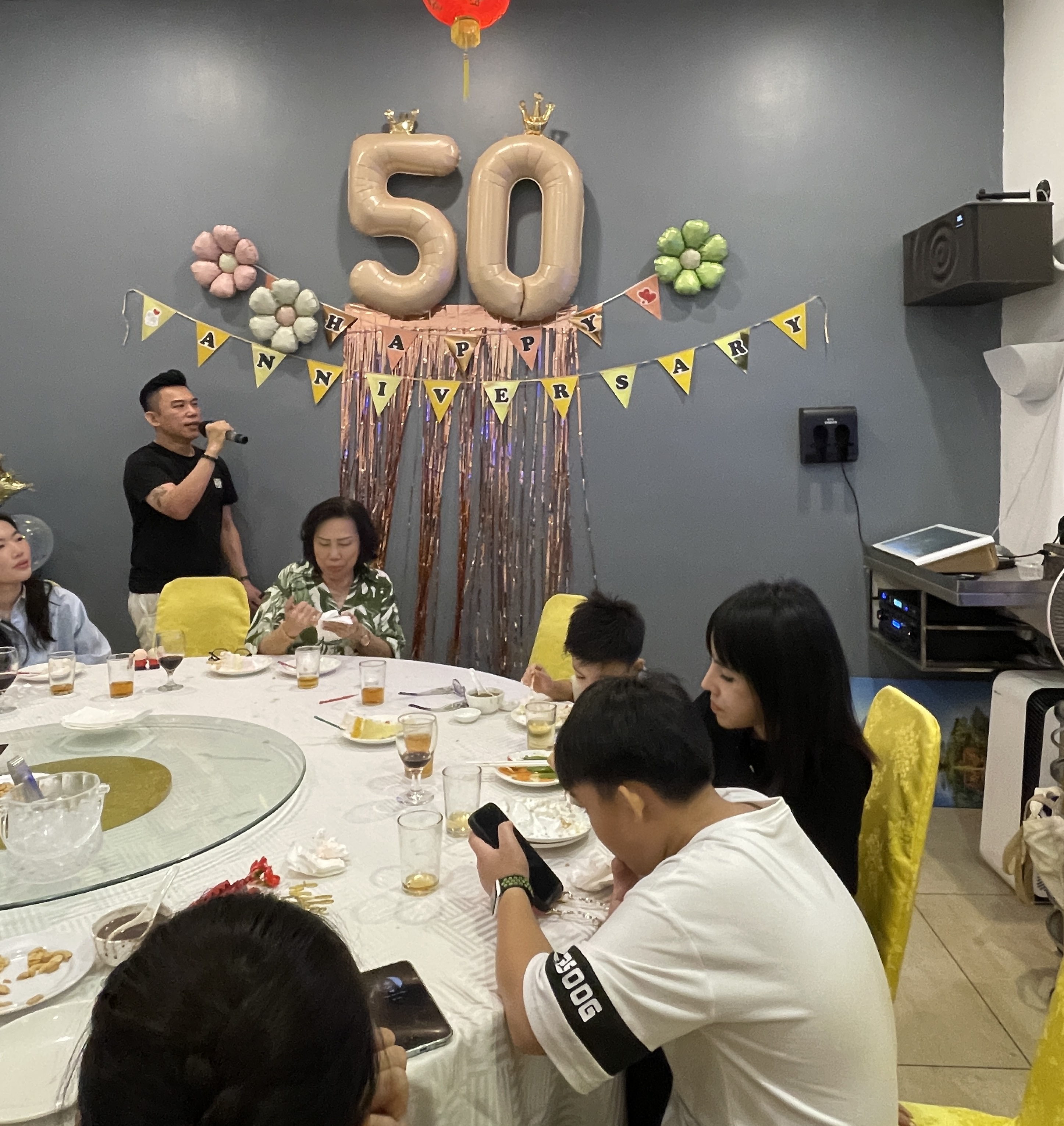 💍50周年结婚纪念日｜温馨厢房家庭聚会 🎉